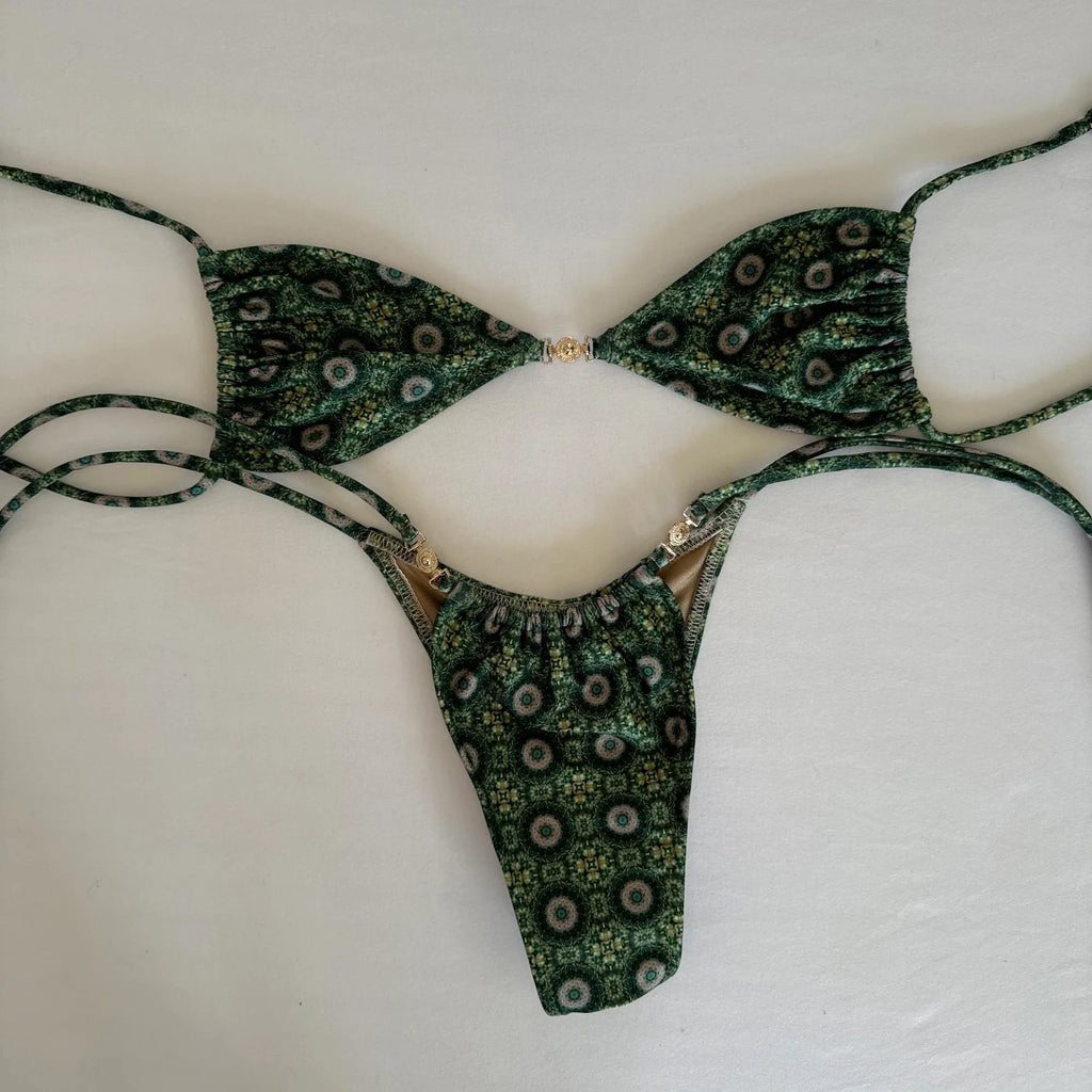 002 bikini
